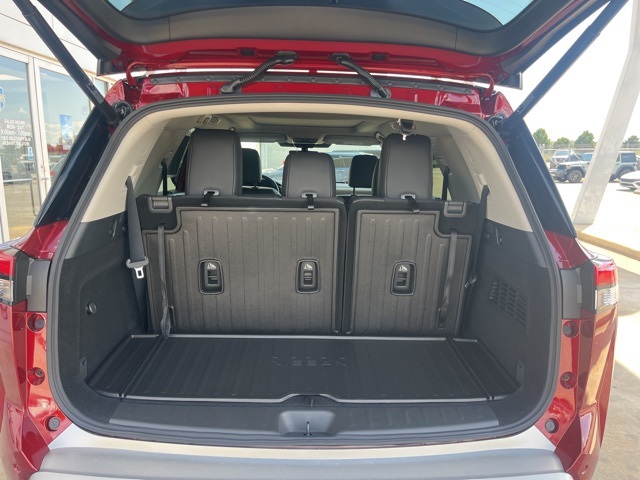 2025 Nissan Pathfinder Platinum photo 27