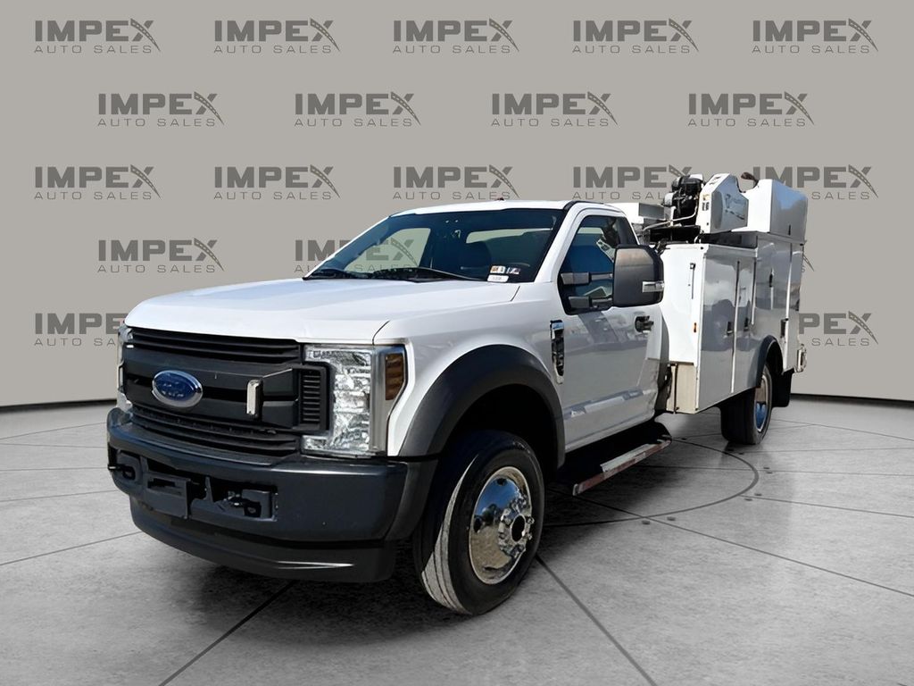 2019 Ford F-550 Super Duty Chassis Cab XLT