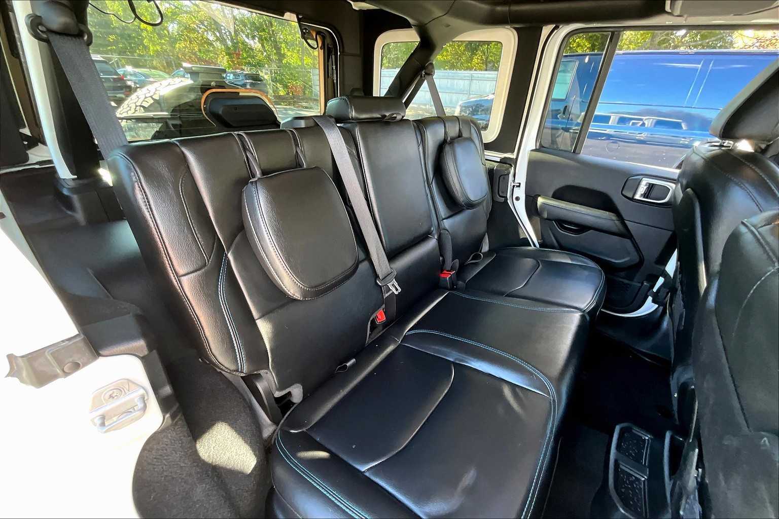 2022 Jeep Wrangler 4xe Unlimited Rubicon photo 18
