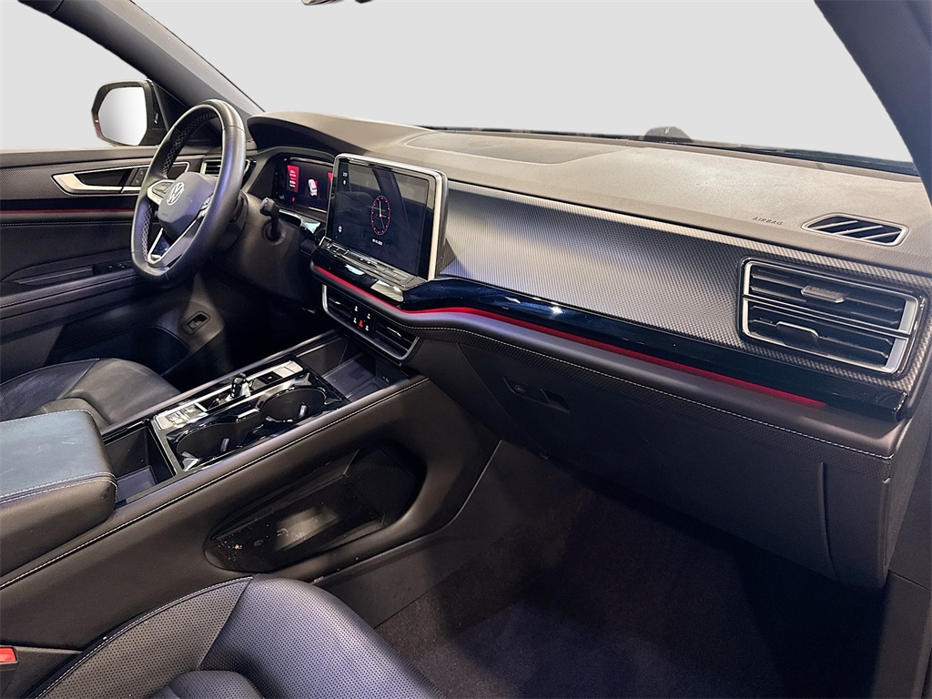 2024 Volkswagen Atlas Cross Sport SEL photo 30