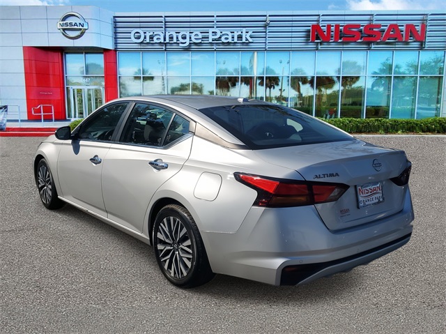 2024 Nissan Altima 2.5 SV photo 3