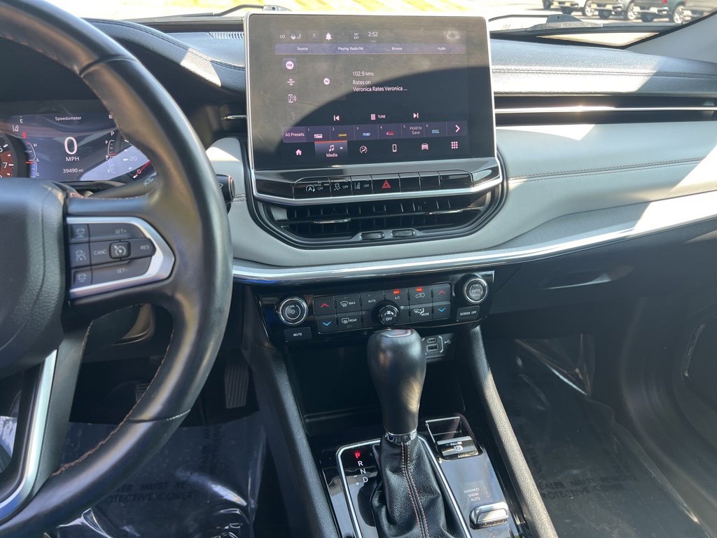 2022 Jeep Compass Limited photo 5