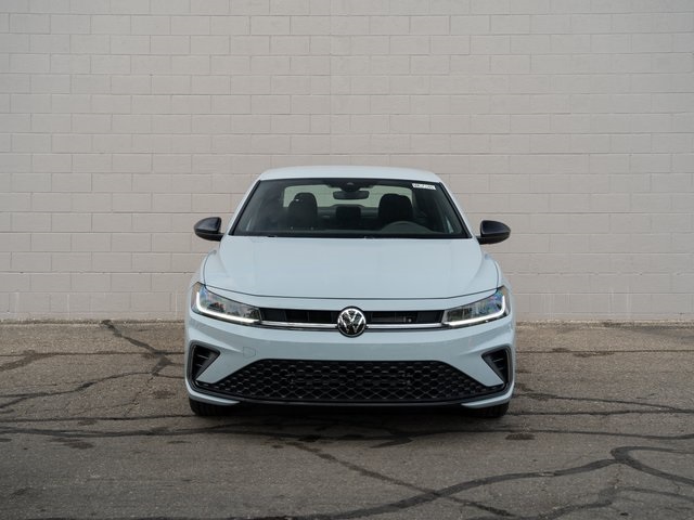 2025 Volkswagen Jetta 1.5T Sport photo 2