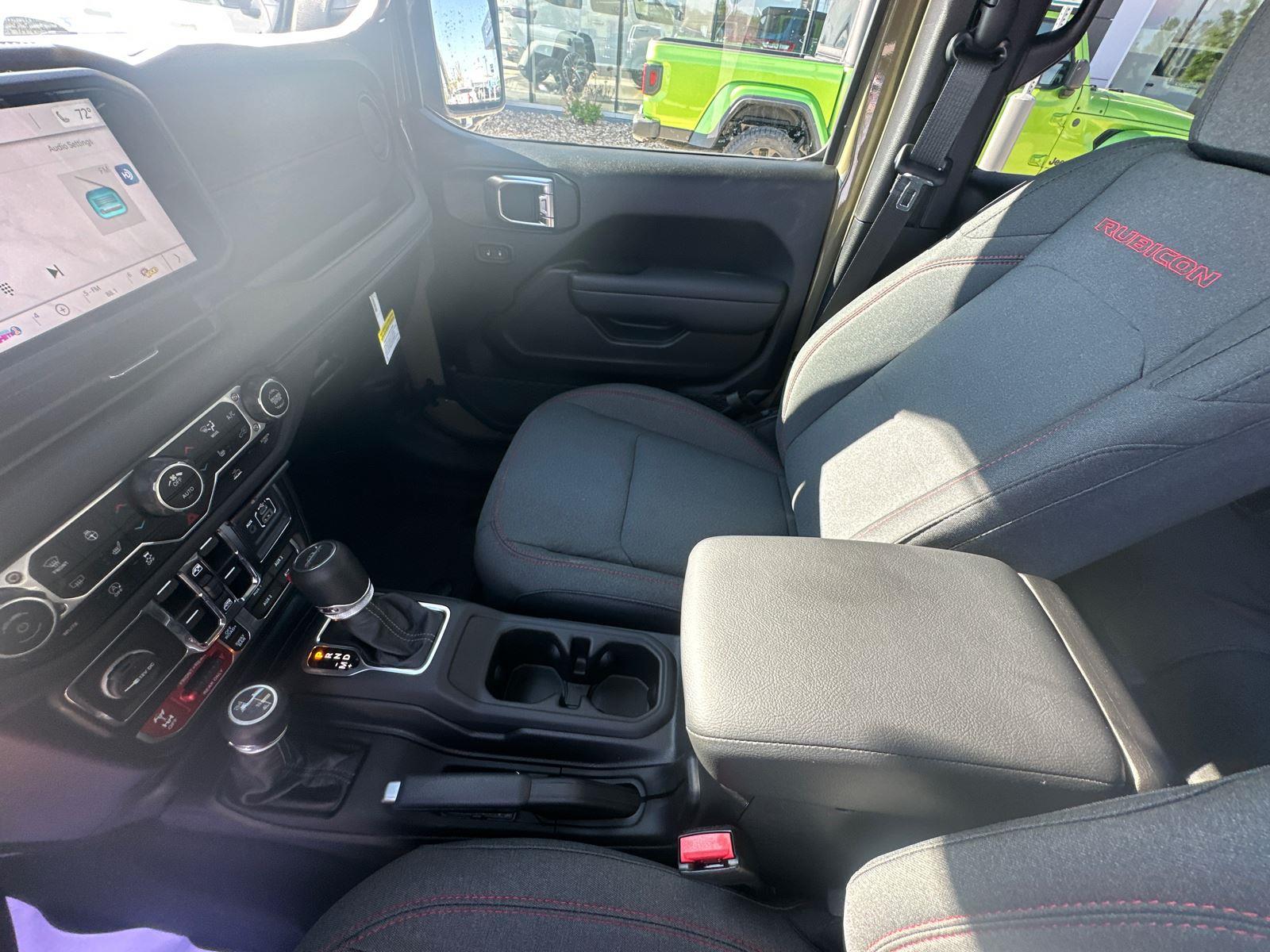 2025 Jeep Gladiator Rubicon photo 24