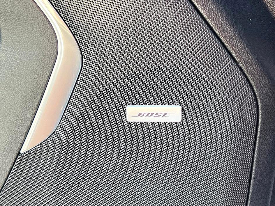 2021 Chevrolet Suburban LT photo 18