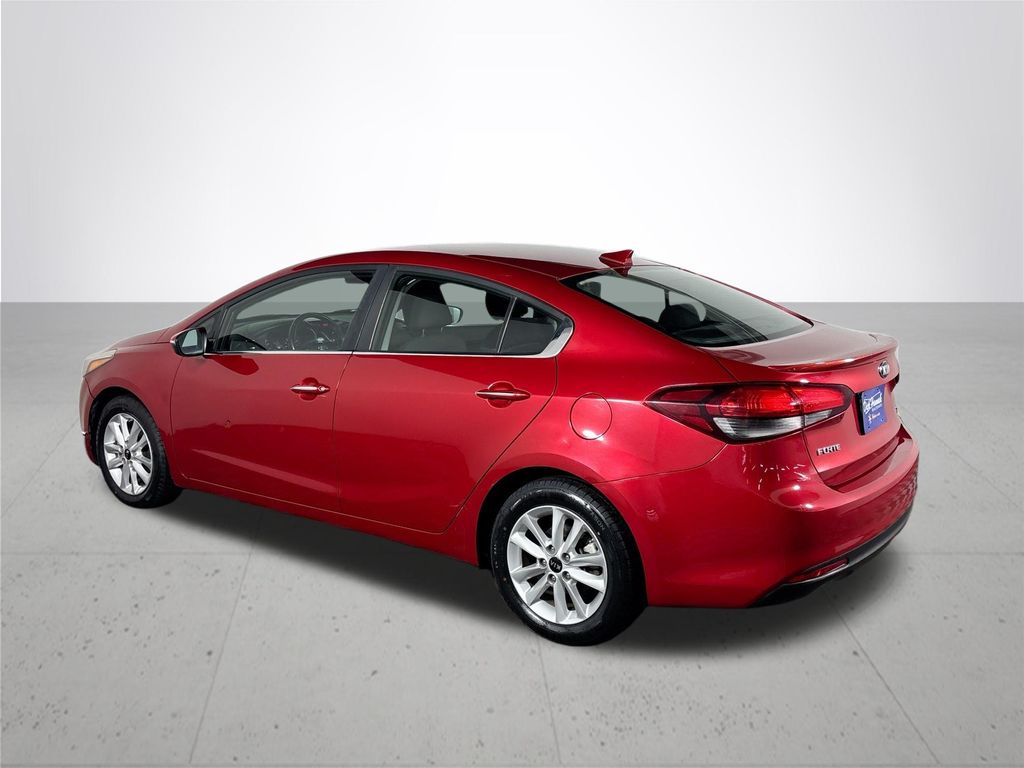 2017 Kia Forte S photo 8