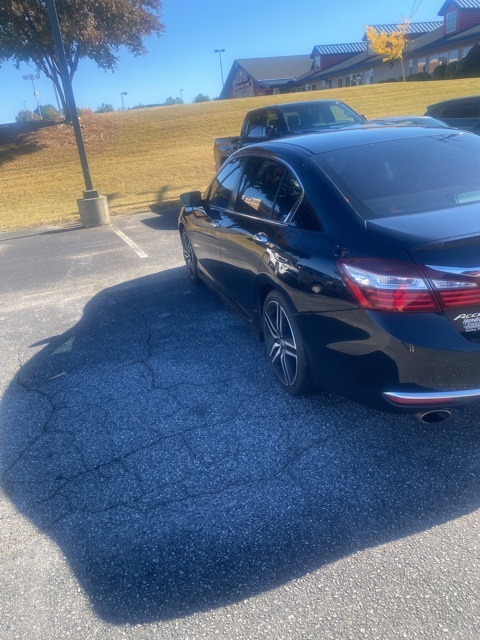 2017 Honda Accord Sport photo 4