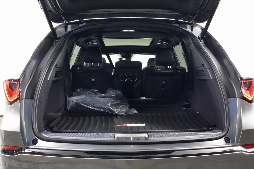 2026 Acura MDX SH-AWD A-Spec Advance photo 8