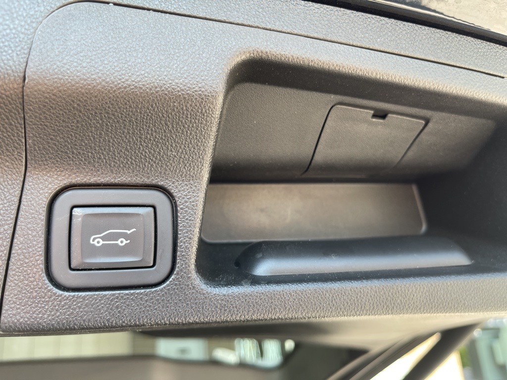 2023 Gmc Acadia SLT photo 13