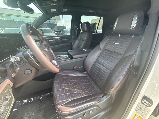 2023 Cadillac Escalade V-Series photo 11