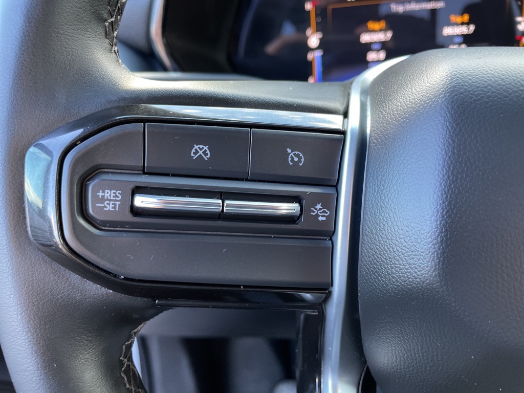 2023 Chevrolet Colorado LT photo 12