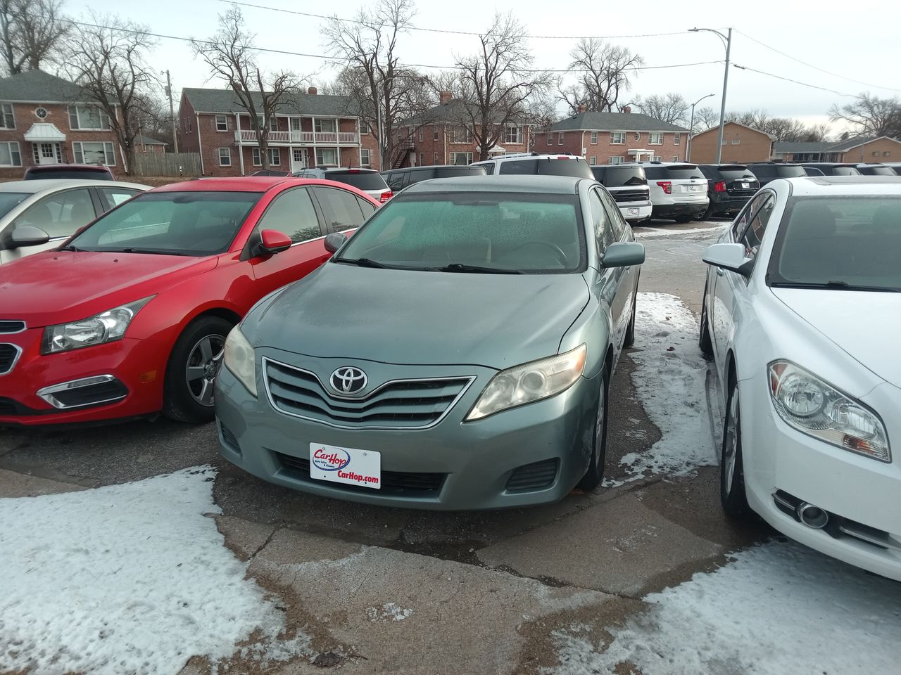 2011 Toyota Camry SE's photo