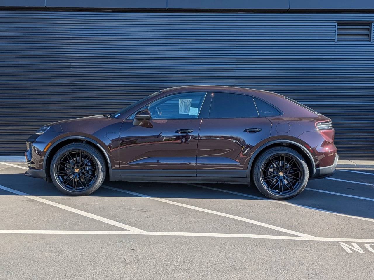 Certified 2025 Porsche Macan Base with VIN WP1AA2XA2SL001532 for sale in Thousand Oaks, CA