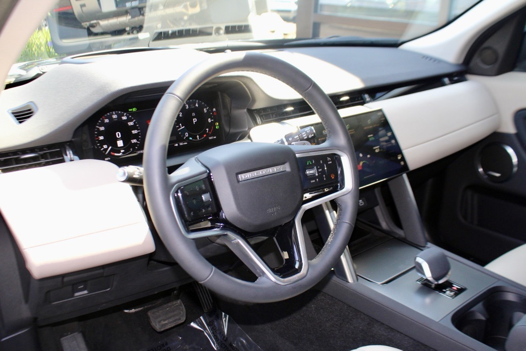 2024 Land Rover Discovery Sport S photo 2
