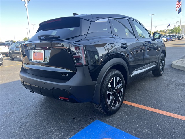 2025 Nissan Kicks SV photo 3
