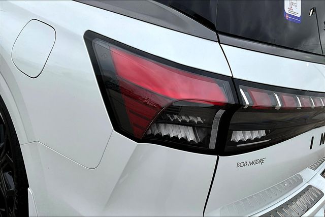 2026 Infiniti QX80 Sensory photo 30