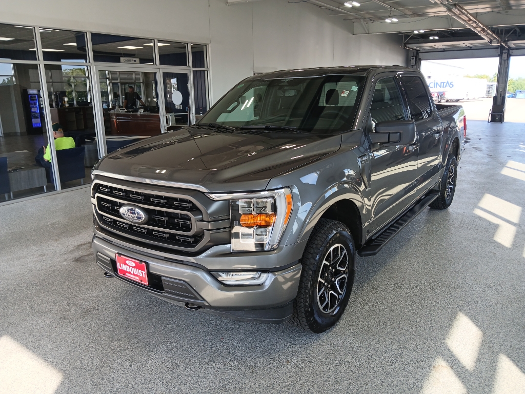 2023 Ford F-150 XLT photo 4
