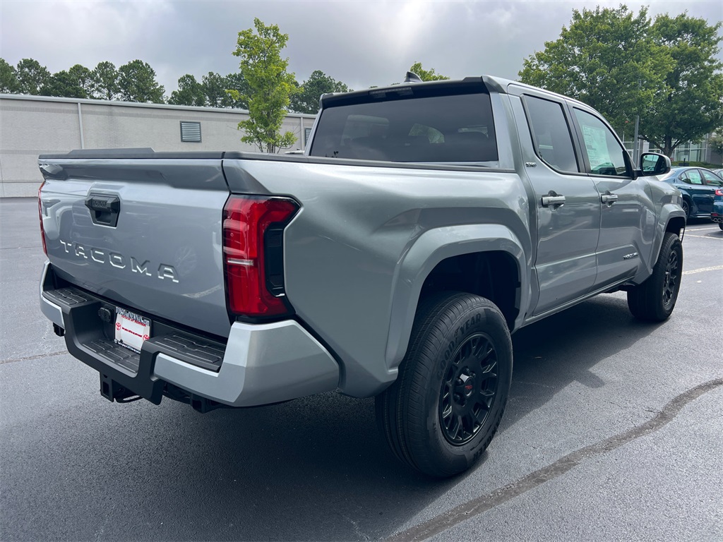 2025 Toyota Tacoma SR5 photo 3