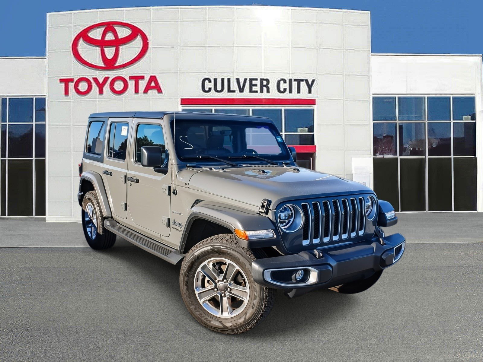 2022 Jeep Wrangler Unlimited Sahara's photo