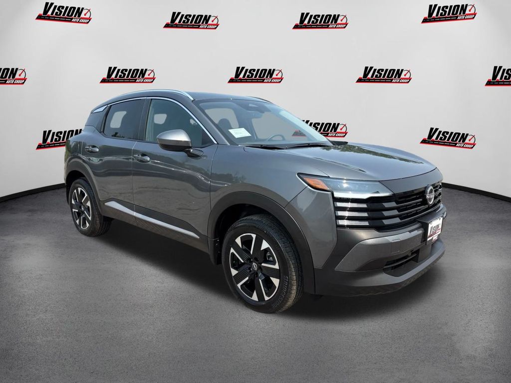 2025 Nissan Kicks SV photo 3