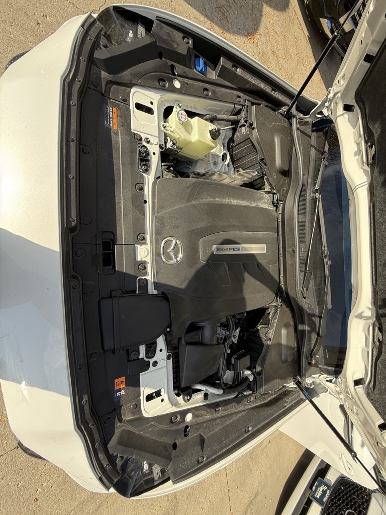 2024 Mazda CX-90 Plug-in Hybrid Premium photo 2