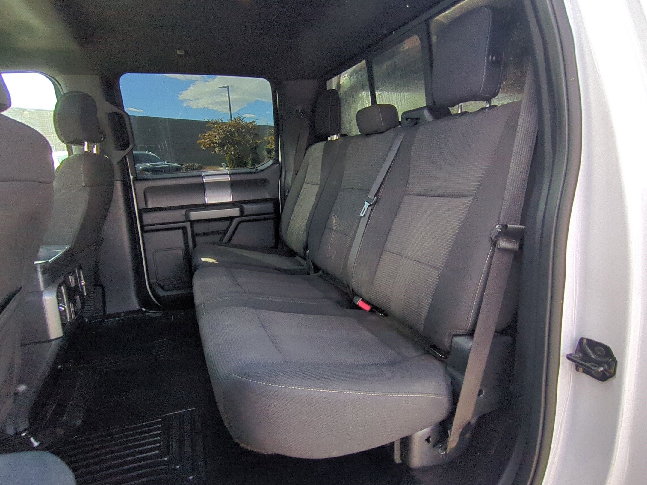 2017 Ford F-150 XLT photo 24
