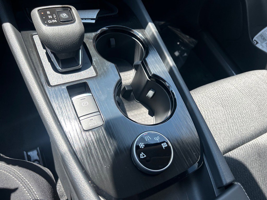 2026 Nissan Rogue SV photo 7