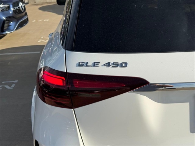 2026 Mercedes Benz GLE 450 4MATIC photo 4