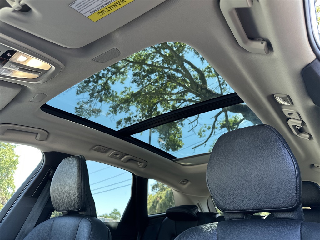2023 Volvo XC60 B5 Plus photo 25