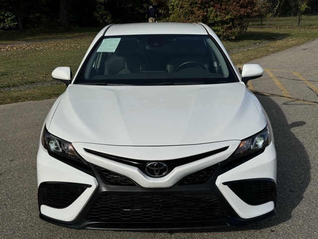2024 Toyota Camry SE photo 2