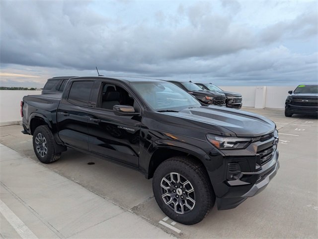 2026 Chevrolet Colorado Z71 photo 2