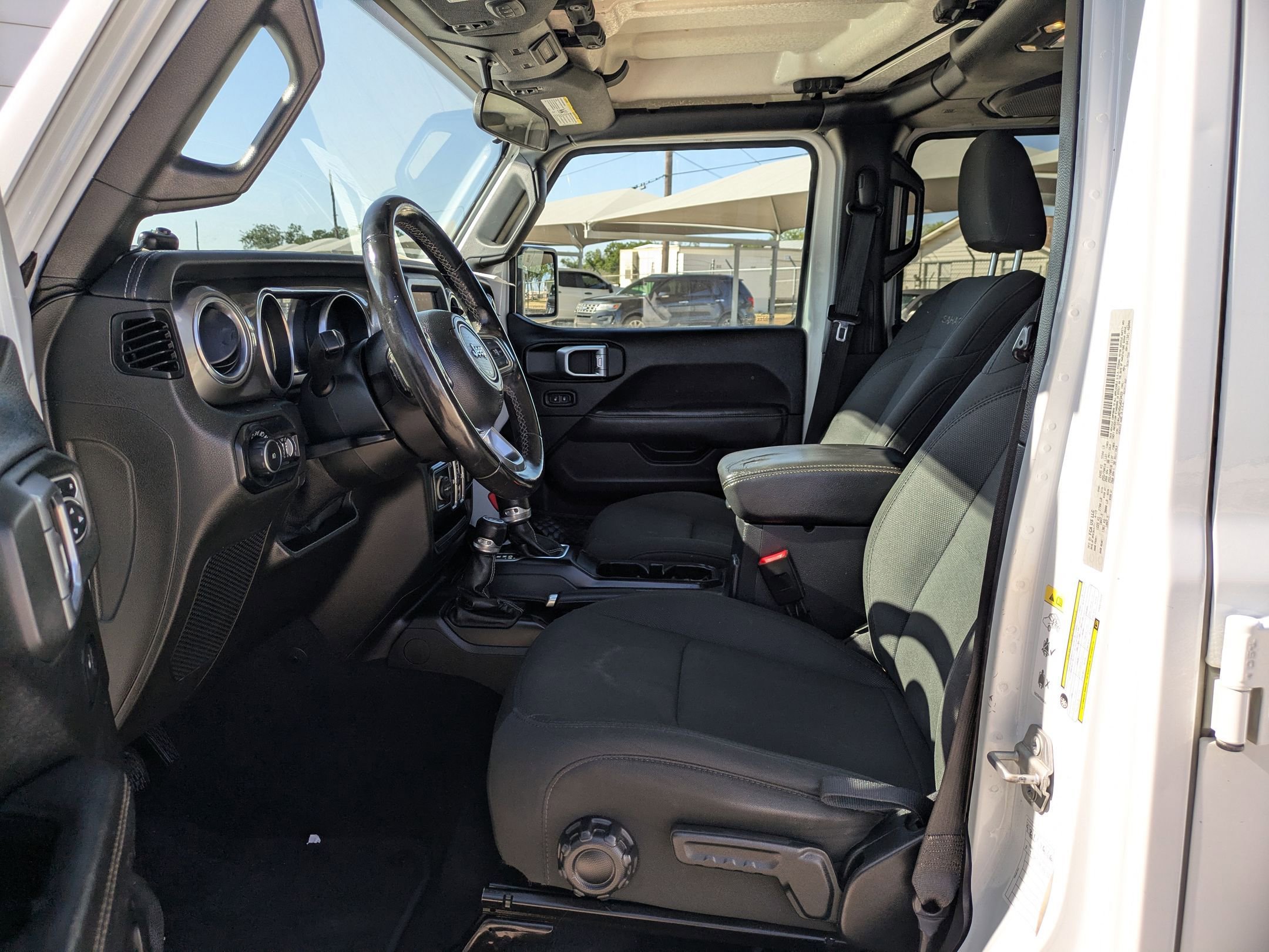 2019 Jeep Wrangler Unlimited Sahara photo 9