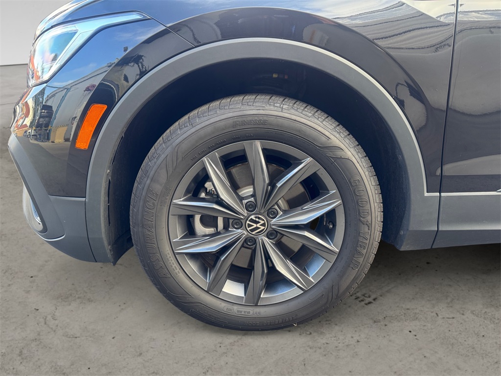 2024 Volkswagen Tiguan SE Wolfsburg Edition photo 12