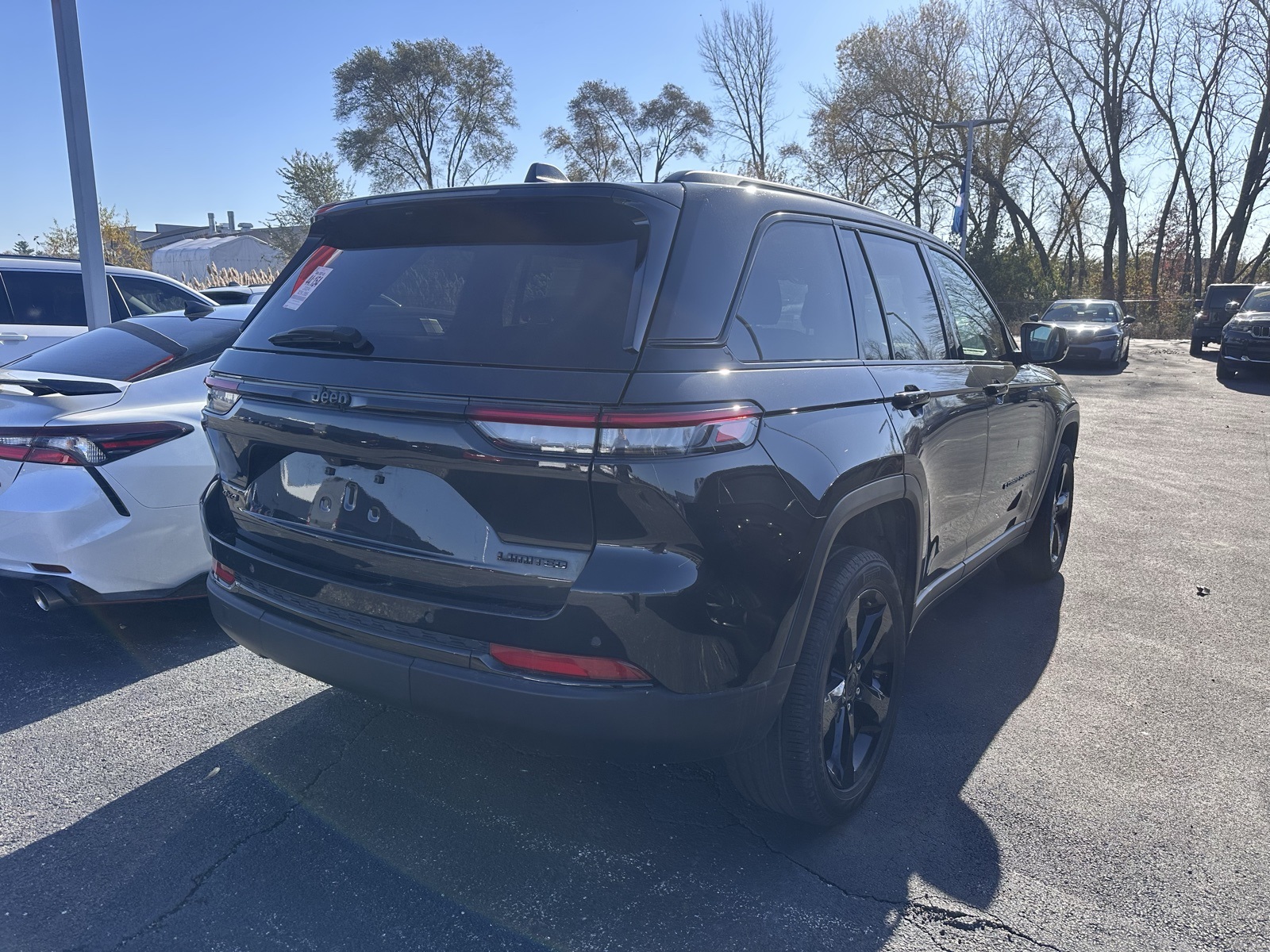 2024 Jeep Grand Cherokee Limited photo 2