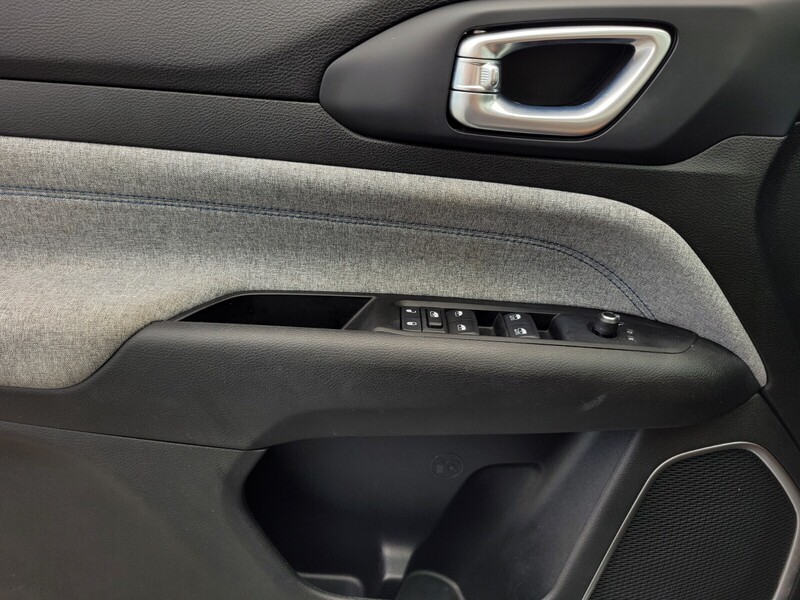2022 Jeep Compass Latitude photo 26