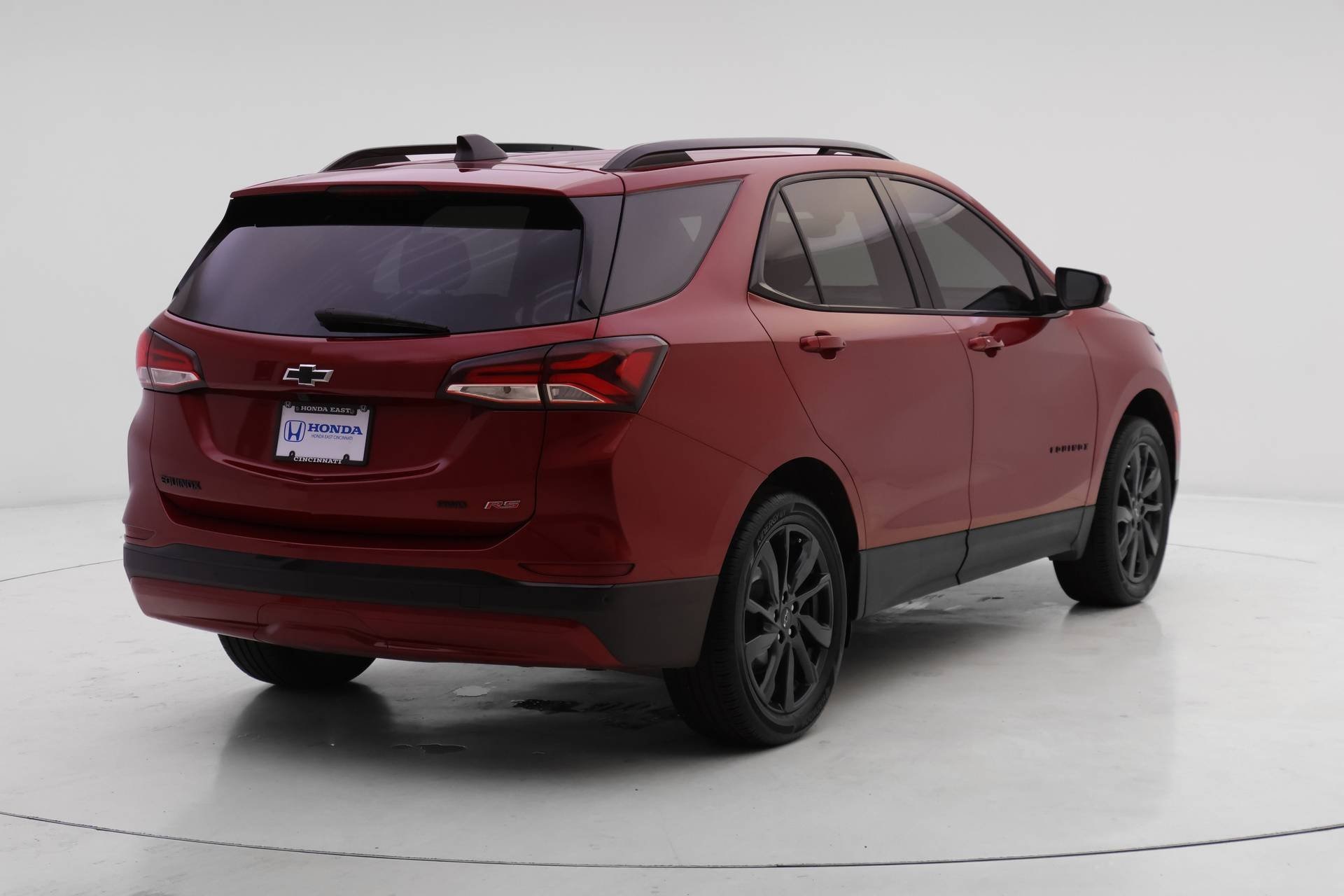 2024 Chevrolet Equinox RS photo 2