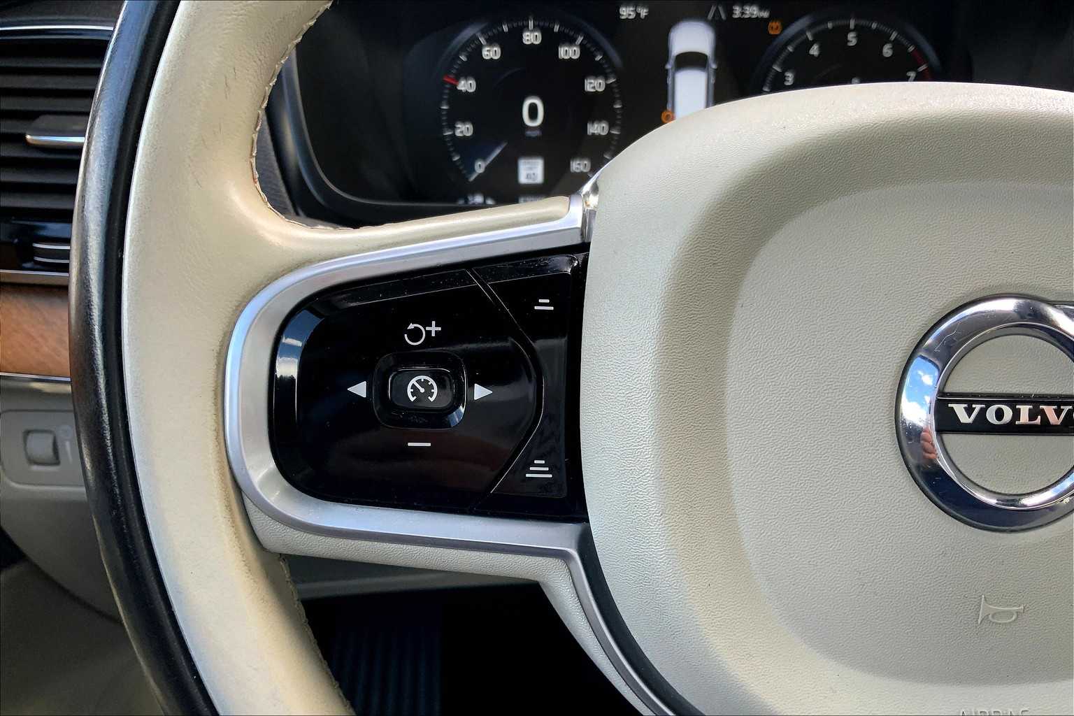 2017 Volvo XC90 Inscription photo 20