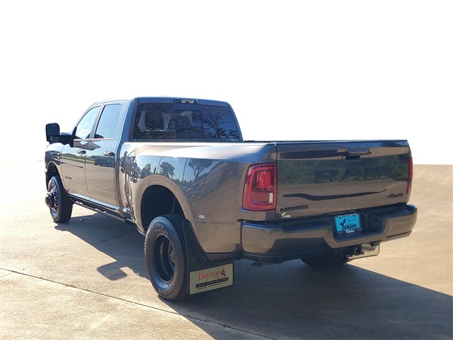 2025 Ram 3500 Laramie photo 3