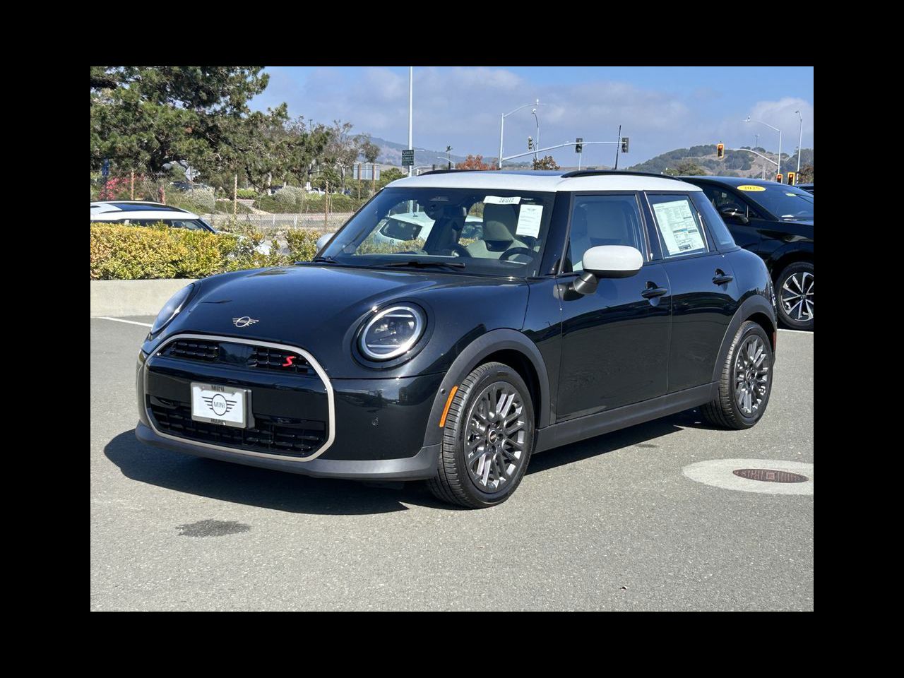 2026 MINI Hardtop 4 Door S's photo