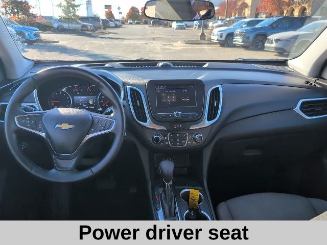 2024 Chevrolet Equinox LT photo 2