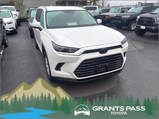 2024 Toyota Grand Highlander XLE's photo