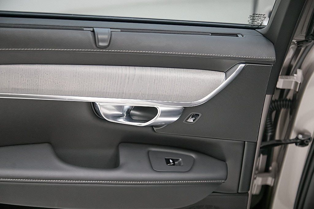 2026 VOLVO V90CC - Image 23