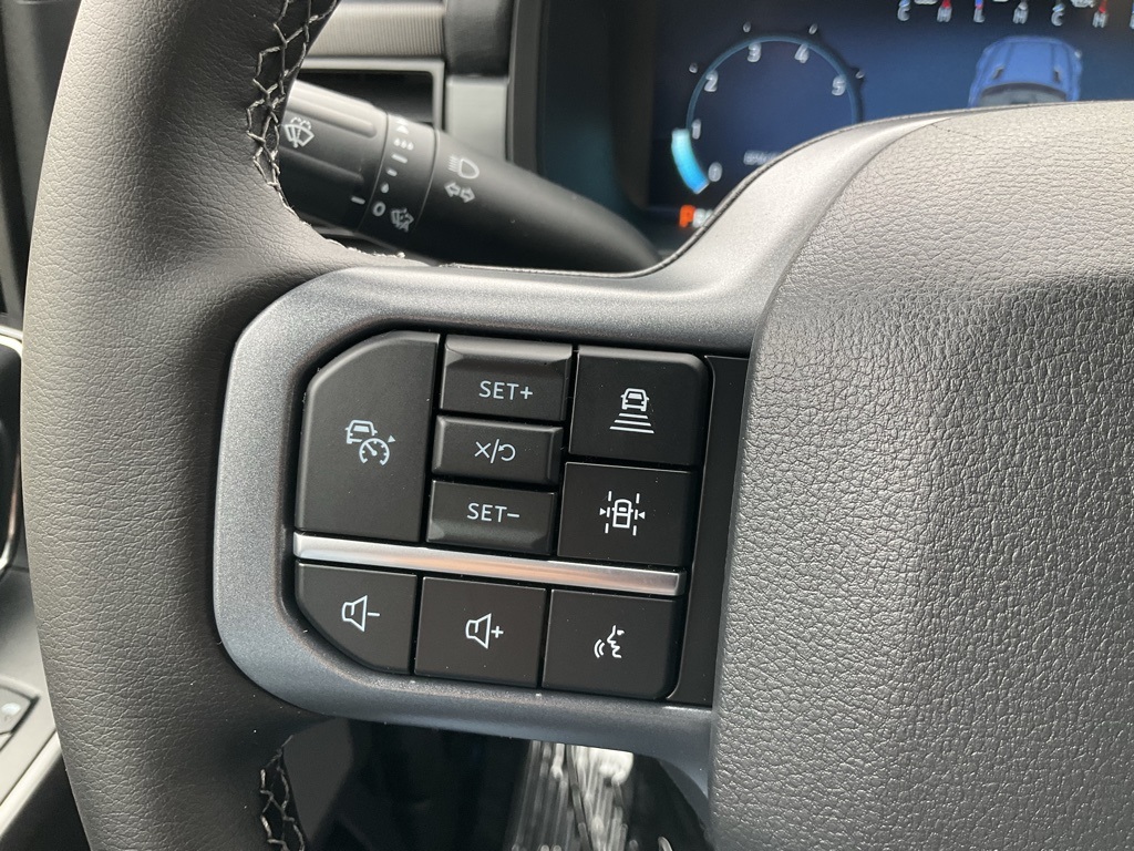 2025 Ford F-150 Lariat photo 4