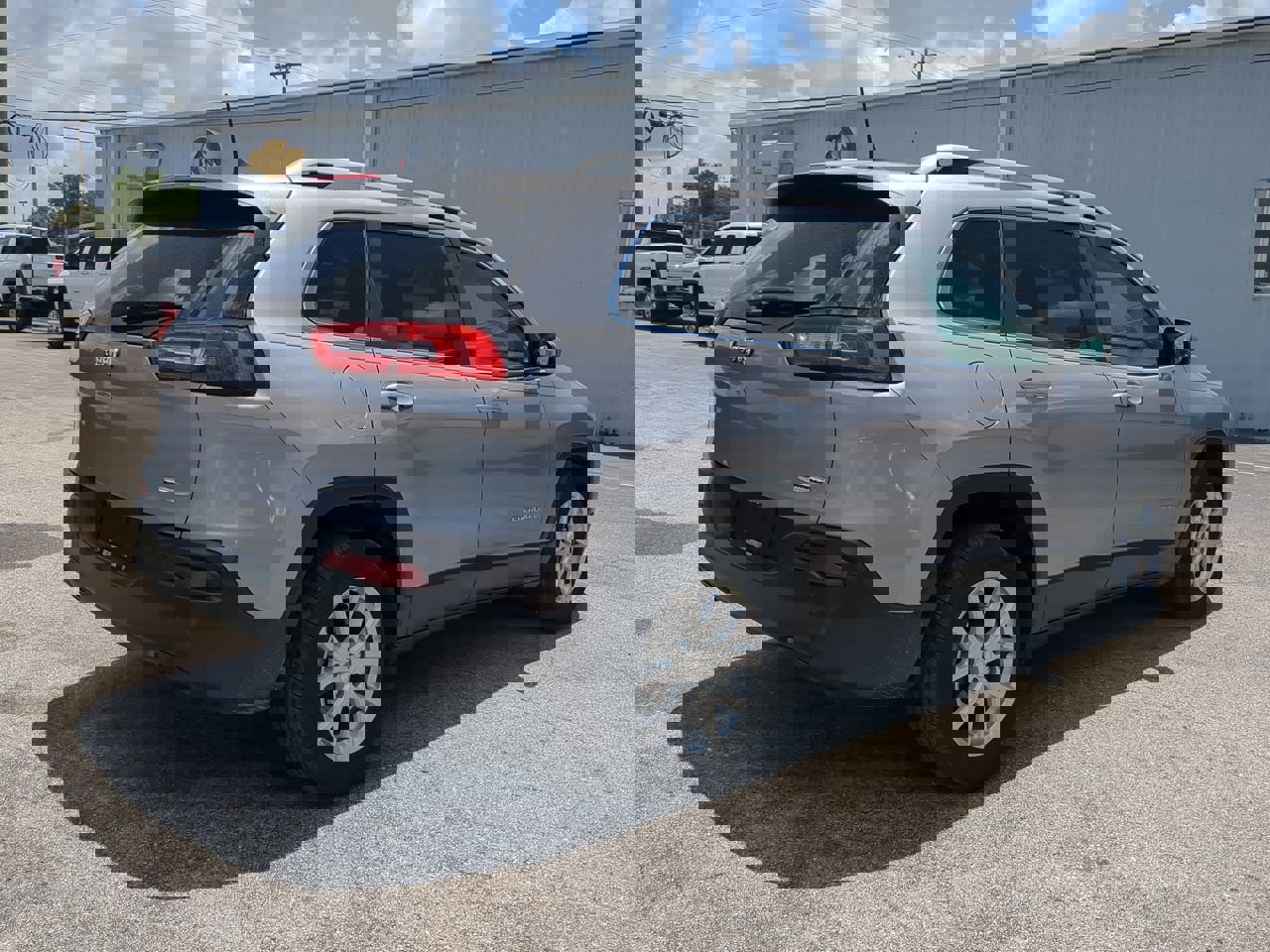 2018 Jeep Cherokee Latitude photo 3
