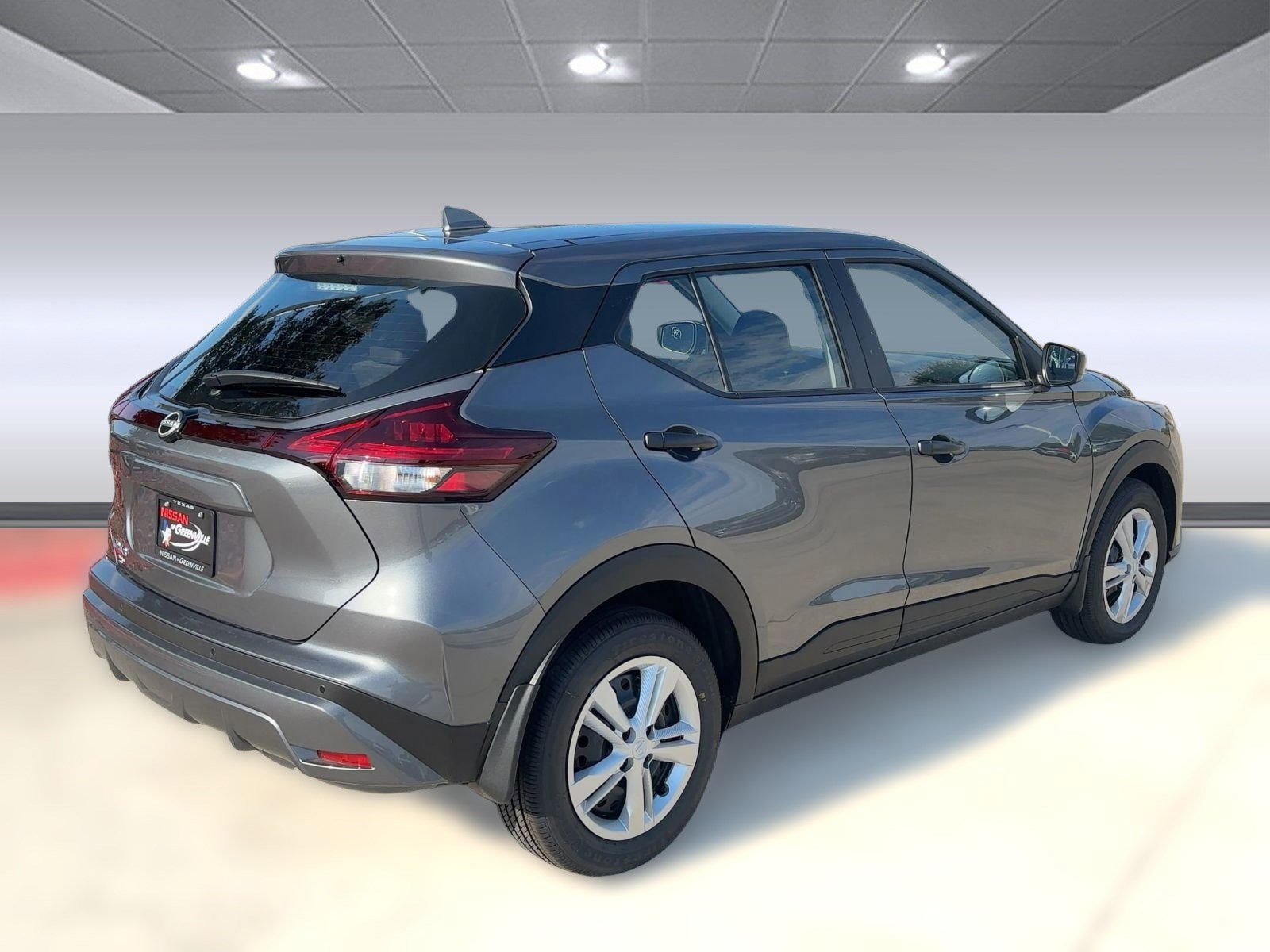 2025 Nissan Kicks Play S photo 9