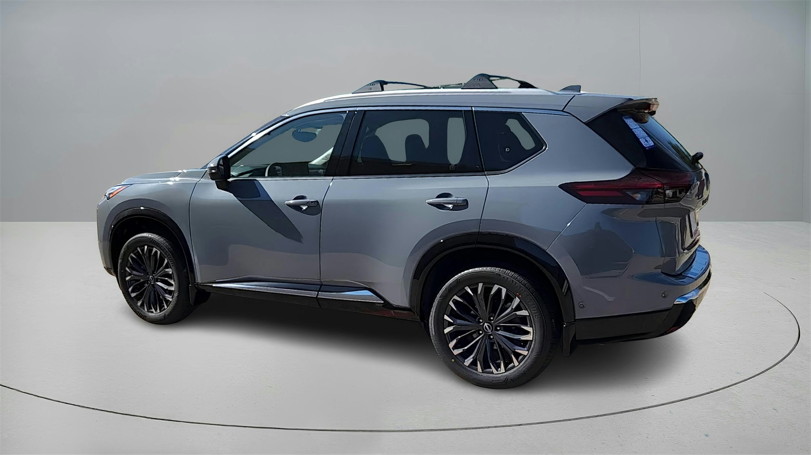 2025 Nissan Rogue Platinum photo 4