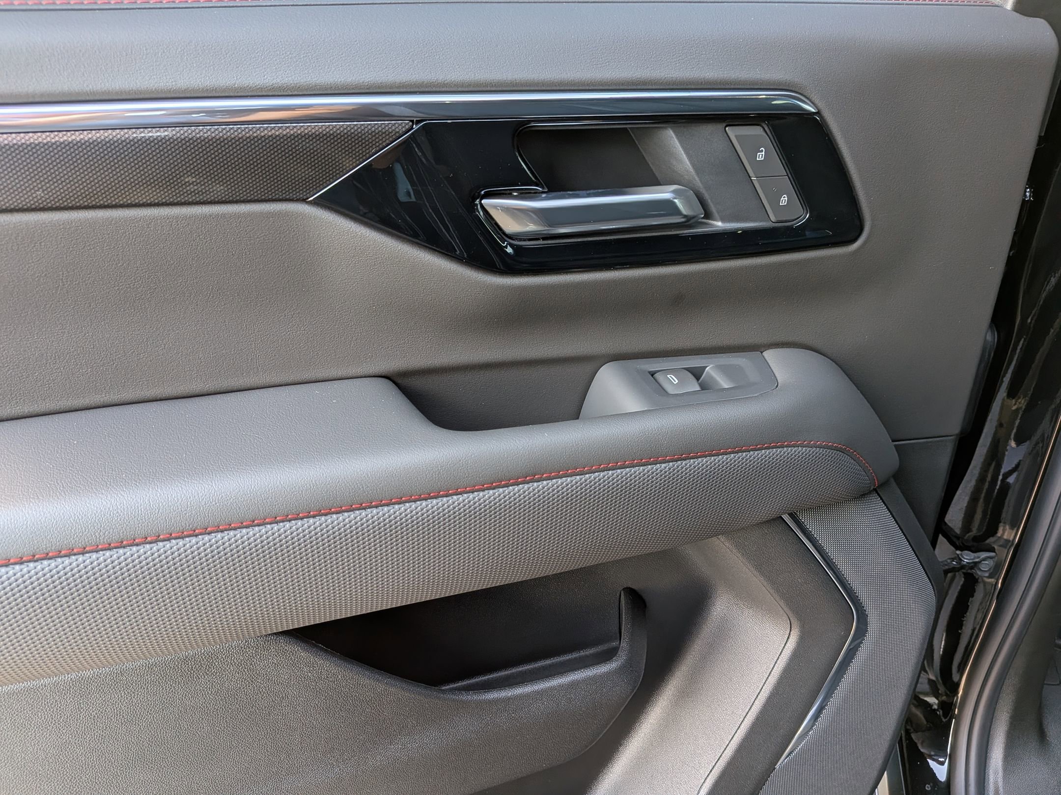 2026 Chevrolet Tahoe RST photo 24