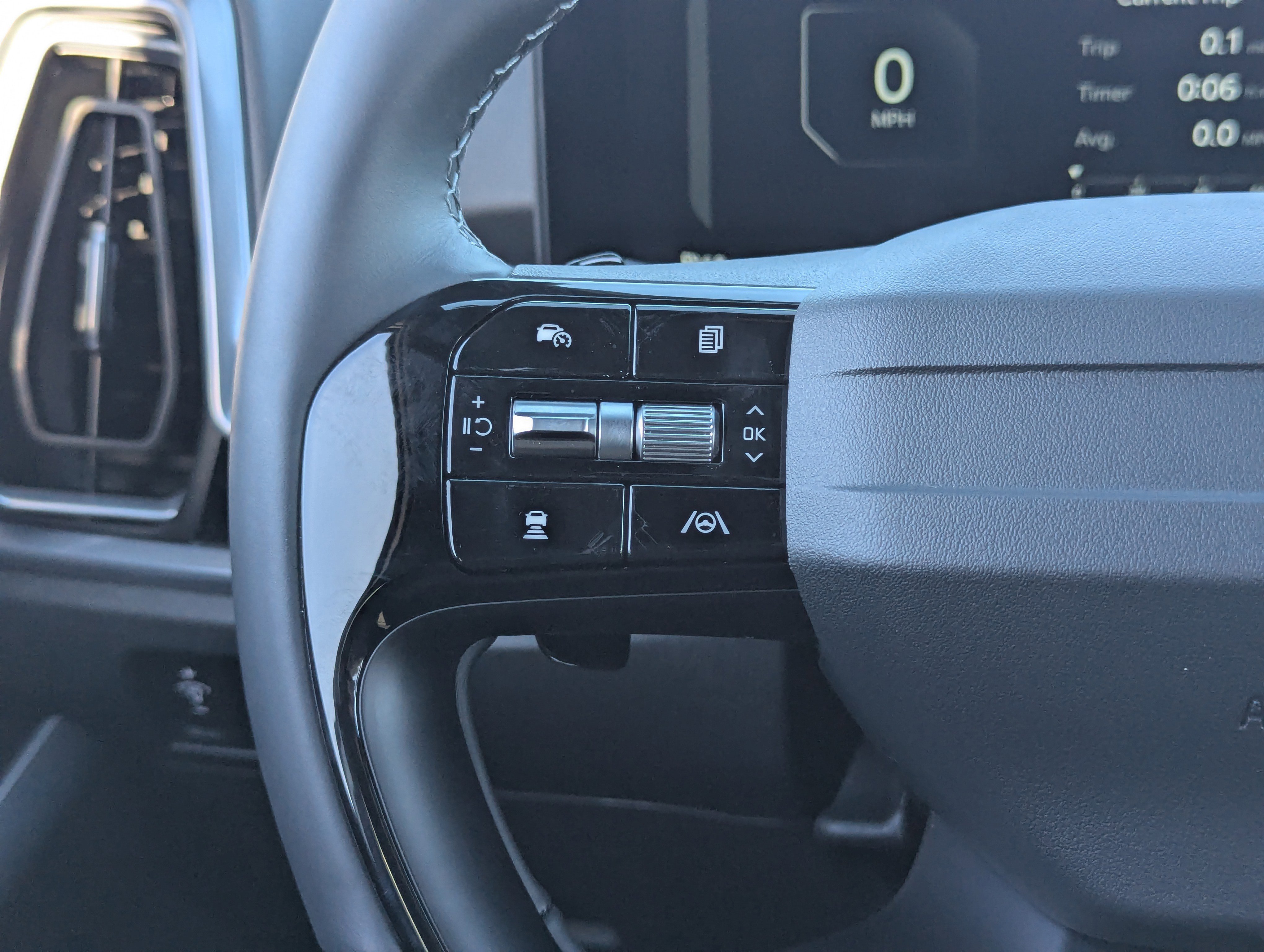 2026 Kia Sorento Hybrid X-Line SX Prestige photo 3