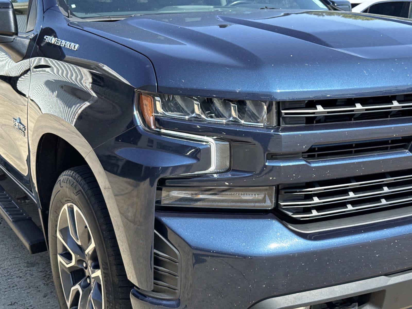 2021 Chevrolet Silverado RST photo 3