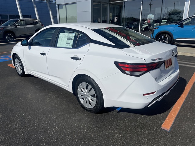2025 Nissan Sentra S photo 2